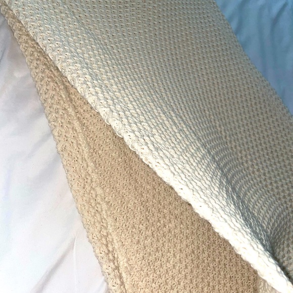 Knitted Zara Sweater Women’s Size xS NEVER WORN - Picture 3 of 4